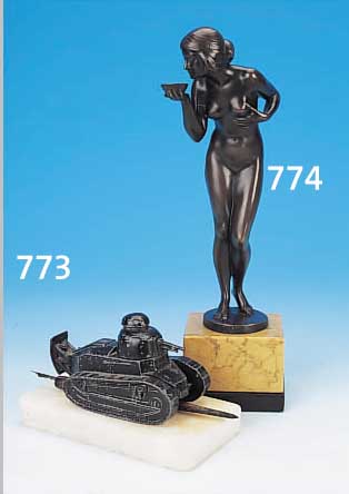 TINTENFASS, FRANKREICH, 20ER JAHRE, IN FORM EINES RENAULT-PANZERS, SPRITZGUß, SCHWARZ GEFASST (MIT FARBSCHäDEN), GLAS- EINSATZ, ...