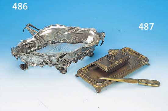 SCHREIBTISCHSET, 3-TLG., DEUTSCH, 30ER J., BRONZE, L. 33 CM, B. 16 CM, SIGN. KRAAS, BERLIN