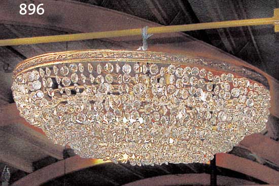GROßE DECKENLAMPE, DEUTSCH, 30ER JAHRE, MESSINGMONTUREN, 12 BRENNSTELLEN HINTER REICHEM FACETTIERTEM GLASBEHANG, ELEKTR. NICHT ...