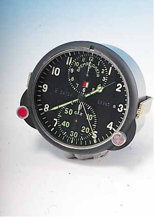 EINBAUBORDCHRONOGRAPH FüR MIG 29, VERGL. LITERATUR LEVENBERG I, NR. 478, EINBAUMAßE D. CA. 80 MM, METALLGEH. HERMETISCH VERSCHR., RUSSLAND ...
