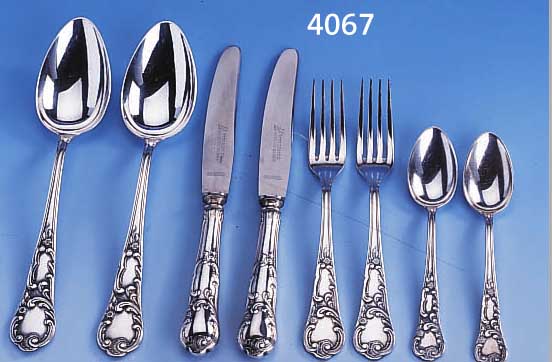 50-TEILIGES BESTECK, 100ER SILBERAUFLAGE, BEST. AUS: 12 SUPPENLöFFEL, 12 FRüHSTüCKSGA- BELN, 12 FRüHSTüCKSMESSER, 12 KAFFEELöFFEL UND2 ...