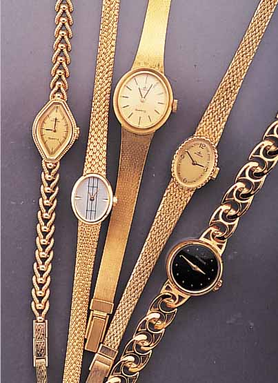 KONVOLUT: 9 DUGENA DAMENARMBANDUHREN, UNGETR. LAGERWARE, GEFERT. IN DER ZEIT VON 1980-1988, NACH GESCHäFTSAUFL., ALLE METALL- GEH. ...
