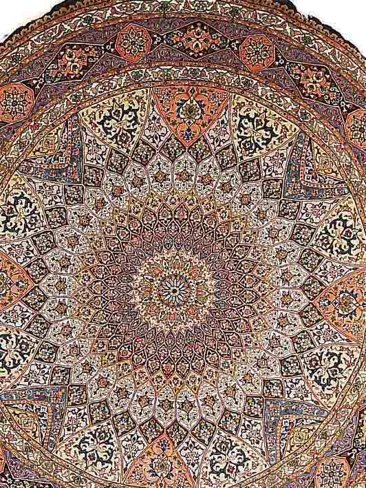TäBRIZ FEIN,PERSIEN DURCHMESSER CA.250 CM. KORKWOLLE MIT SEIDE CA.550.000 KN/QM MOSCHEENDECKENMOTIV.