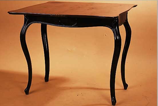 SPIELTISCH, LOUIS-PHILIPPE, UM 1870, MAHAGONIFURNIER Z.T. GESPIEGELT, GESCHWEIFTE BEINE, CA. 77 X 85 X 44 BZW. 88 CM, LEICHTERE ...