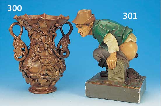 DOPPELHENKELVASE, DEUTSCH, UM 1850, STEIN- ZEUG, H. 28 CM, APPLIZIERTER EICHENBLATTDEKOR,LEICHT BESCH.