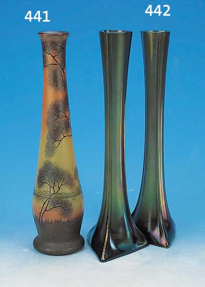 PAAR LANGHALSVASEN, SCHLIERSEE, UM 1905, GELBES GLAS, LüSTRIERT, H. 40 CM, SOG. SCHLIERSEEVASE