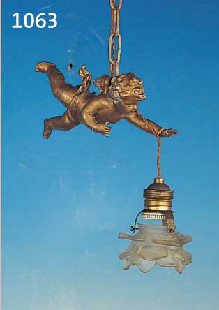 DECKENLAMPE, WOHL BELGIEN, UM 1900, METALLGUß UND GLASSCHIRM, PUTTOFORM, H. CA. 27 CM PLUS KETTE, ...