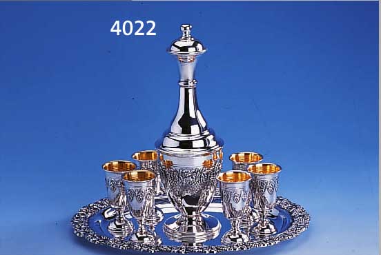 LIKöRSET, 925ER SILBER, BEST. AUS OVALEM TABLETT, FLASCHE UND 6 LIKöRGLäSERN, ALLES MITRELIEF. WEINLAUB- UND TRAUBENDEKOR, TEILS ...
