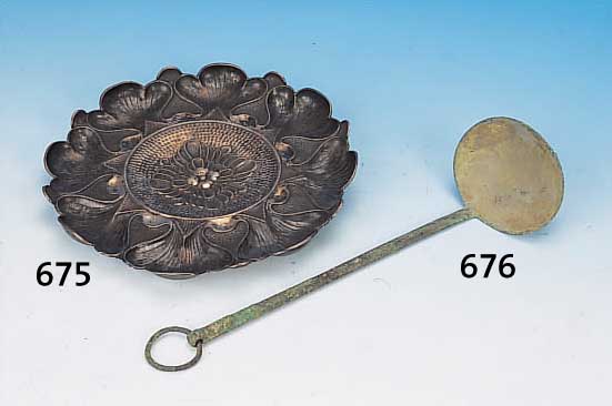 SCHöPFKELLE, CHINA, HAN-DYNASTIE, 200 V.-200 N. CHR., BRONZE, L. 30.5 CM