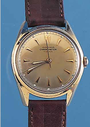 JUNGHANS HERRENARMBANDUHR CHRONOMETER, REF.-NR. 024796, DEUTSCHLAND UM 1960, METALL M. GG-AUFLAGE, BODEN GESCHR., AUßER KRONE U. LEDERB. ...
