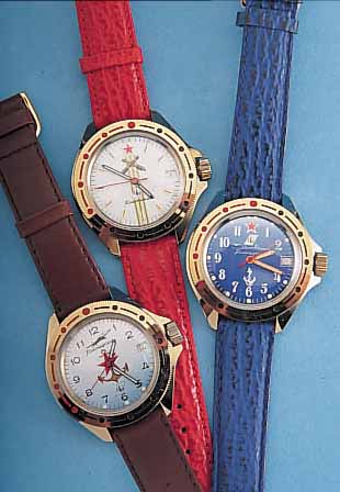 KONVOLUT: 4 RUSSISCHE ARMBANDUHREN SERIE WOSTOK, ALLE AKTUELLE PRODUKT., VERSCH. MOTIVE, ORIG.-KARTON, BED.-ANL., ALLE METALL- GEH. VERG., ...