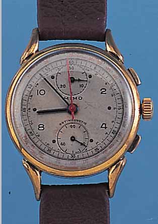MIMO ARMBANDCHRONOGRAPH, REF.-NR. 362809, SCHWEIZ UM 1945, METALL GELB VERG. (BER.), BODEN U. GLASR. GEDR., ORIG.-BLATT FL., 30- ...