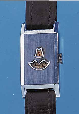 DAMENARMBANDUHR DIGITAL, REF.-NR. 55/15089, SCHWEIZ UM 1934, NICKEL-CHROM-GEH., SCHARNIER-BODEN, STD. RAST., MIN. ROTIEREND, 8-ECK- FORMANKERW., ...