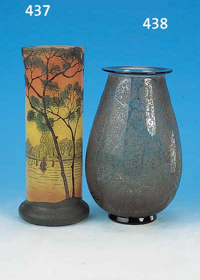 VASENPAAR, WOHL LEGRAS, UM 1910/15, FARBL. GLAS, BUNTE BEMALUNG, LANDSCHAFTSDEKOR,BAUMBESTANDENE FLUß-/SEELANDSCHAFT, H. 27,5 CM