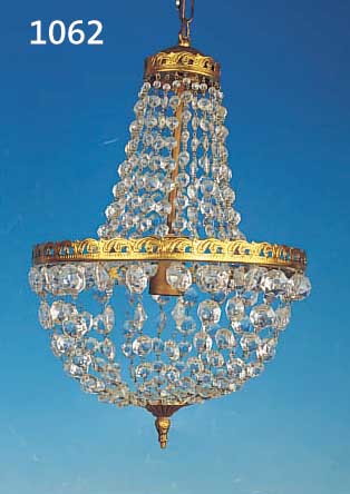 DECKELLüSTER, FRANKREICH, 40/50ER JAHRE, METALLMONTUR, REICHER FACETT. GLASBEHANG, KORPUSL. CA. 50 CM, L. ALTERSSP., FUNKTION NICHT ...