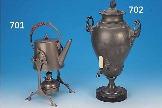 TEEKANNE MIT STöVCHEN, MARKE UNIS, UM 1910, ZINN, STRENGER JUGENDSTIL, H. CA. 33 CM