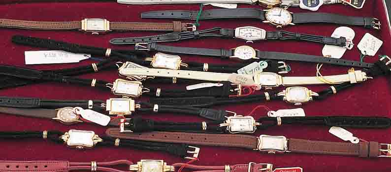 KONVOLUT: 16 DAMENARMBANDUHREN, LAGERBEST., GEFERT. IN DER ZEIT VON 1945-1955, FüR DEN DTSCH. MARKT, ALLE M. BäNDERN, VESCH. DESIGN, KEINE WIE ...