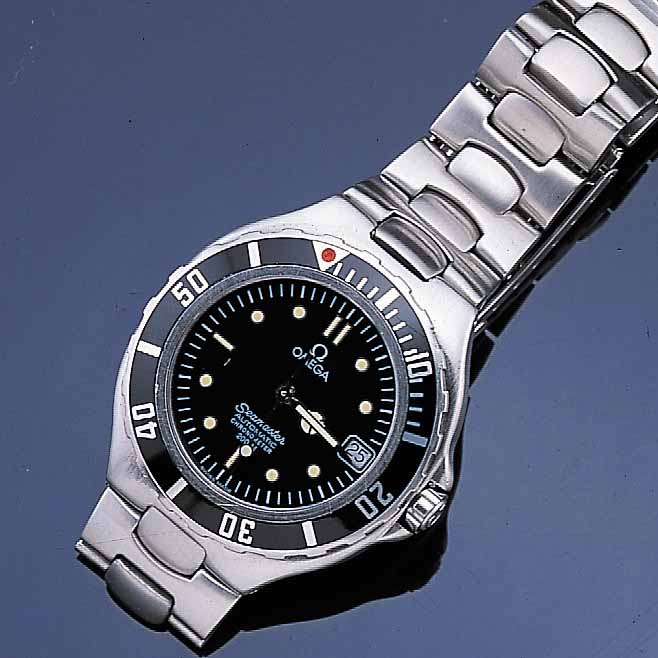 OMEGA HERRENARMBANDUHR SEAMASTER/CHRONOMETER, REF.-NR. 3681042, SCHWEIZ UM 1994, EDELST. MATT., BODEN U. KRONE GESCHR., BEI FERTIGST. WASSERD. BIS ...