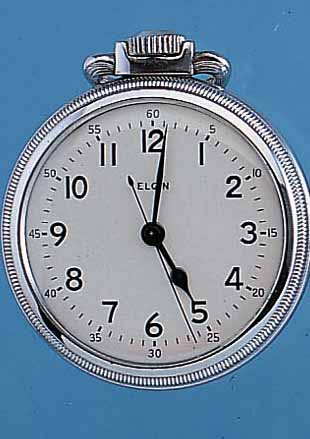 ELGIN MILITäRTASCHENUHR, REF.-NR. 15865, USA UM 1942, METALL HARTVERCHR., BODEN U. GLASR. GESCHR., FüR DIE BRIT. ARMEE, SO GRAV. AUF ...