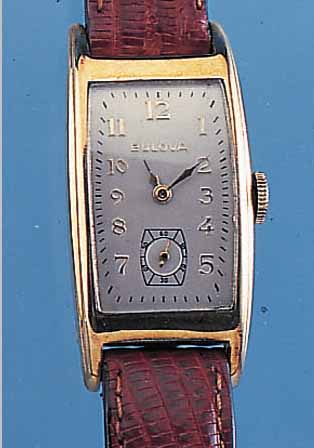 BULOVA HERRENARMBANDUHR, REF.-NR. 9191805, USA UM 1939, GG-FILLED, TONNENFORM, GEZ., IN SICH GEW., BODEN GEDR., BOMB. MINERALGL., BLATT PERF. ...