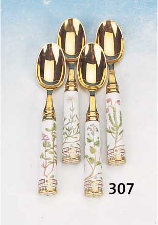 VIER LöFFEL, ROYAL KOPENHAGEN, FLORA DANICA, PORZELLANGRIFFE BEMALT, VERGOLDETE GEBRAUCHS-TEILE, L. 21,5 CM