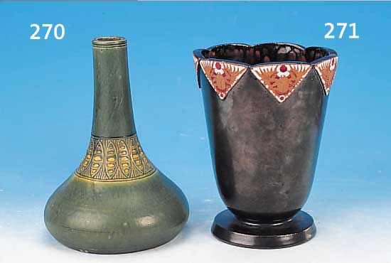VASE, K. MOBACH UTRECHT, UM 1900, KERAMIK, GRüN GLASIERT, RELIEFIERTER DEKOR, H. CA. 21 CM, MIN. BEST.