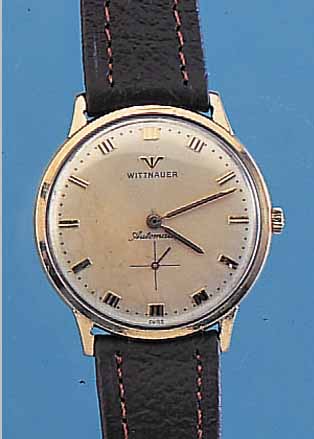 WITTNAUER HERRENARMBANDUHR AUTOMATIK, REF.- NR. 4878269, USA/SCHWEIZ UM 1964, METALL- EINSCHALENGEH. HART VERG., GET. A-WELLE, ORIG.-BLATT ...