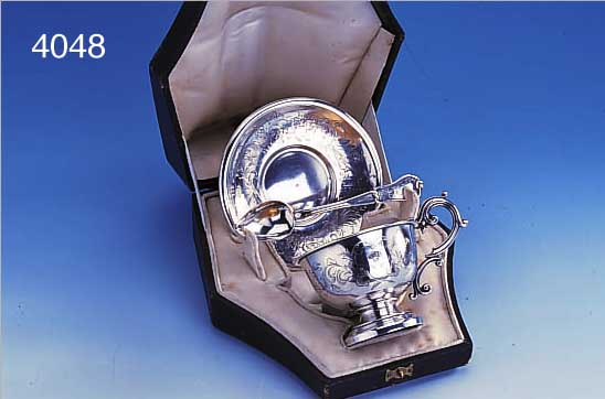 PRUNKTASSE EINER KöNIGLICHEN HOHEIT, FRANKREICH UM 1870/80, MEISTERMARKE THOMAS HIPPOLYTE, 950ER SILBER, BEST. AUS: TASSE ...