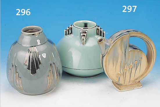 ZWEI VASEN, SIGNIERT ODYV, UM 1930, STEINGUT1 X TüRKISFARBEN GLASIERT MIT SILBERDEKOR, DIESER BERIEBEN, H. CA. 15 CM, 1 X BLAUGRAU GLASIERT ...