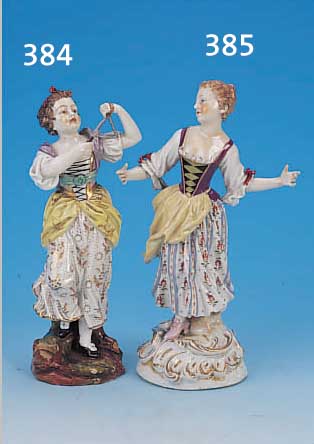 PORZELLANFIGUR, DRESDEN, UM 1910/20, TANZENDE FRAU, BUNT BEMALT, GOLDSTAFFFAGE, H. CA. 22 CM
