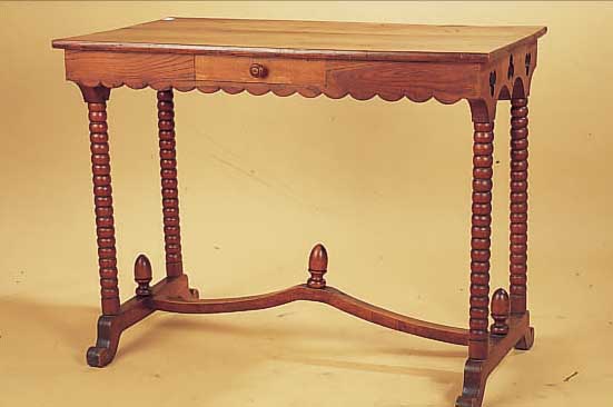 TISCH, FRANKREICH, UM 1840/50, NUßBAUM ZWEI SCHUBLADEN, ALTERSSCHäDEN, DEKORATIV, 73 X 90 X 53 CM
