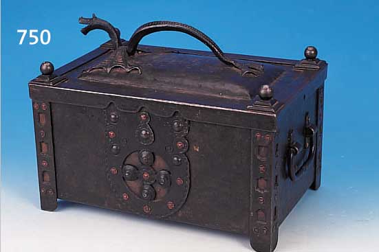 EISENKASSETTE, DEUTSCH, UM 1900, EISEN, 33 X 40 X 27 CM, DECKEL IN FORM EINES DRACHENS, OHNE ...