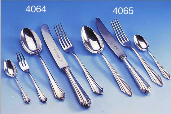 43-TEILIGES BESTECK, DEUTSCH BSF 30ER JAHRE, MODELL FRIEDERIKE, 800ER SILBER, BAROCKISIE- RENDER DEKOR, BEST. AUS: 5 MENUEMESSER (1 X OHNE ...