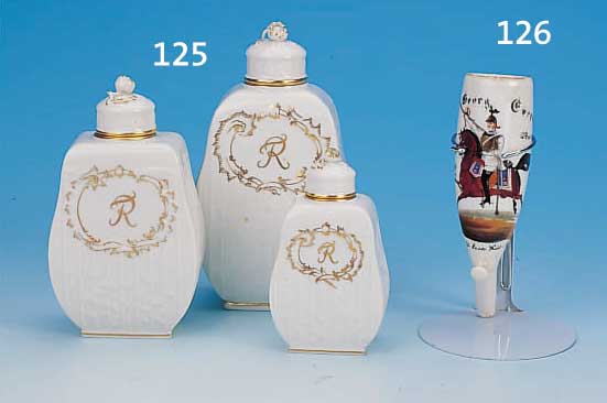 PFEIFFENKOPF, DEUTSCH, UM 1821-24, PORZEL- LAN, BUNTE BEMALUNG, VORDERSEITE DARST. EINES SOLDATEN ZU PFERDE, RüCKSEITE SICH VON EINER FRAU ...