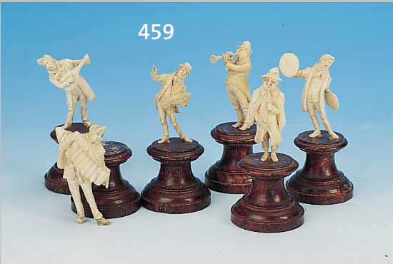 SECHS MINIATURFIGUREN, ERBACH, UM 1900, ELFENBEIN GESCHNITZT, MUSIKANTENGRUPPE, JE- WEILS AUF HOLZSOCKEL GEKLEBT (1X ABGEBR.): DIRIGENT, ...