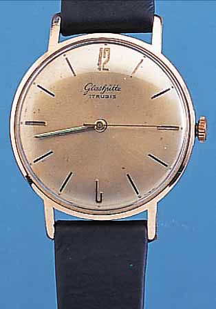 GLASHÜTTE HERRENARMBANDUHR, REF.-NR. 161280,DEUTSCHLAND UM 1967, METALL ROSEVERG., L. BER., EDELST.-BODEN GEDR. M. WIDMUNGSGRAV. 1967, ...