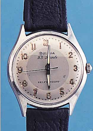 KONVOLUT: 2 HERRENARMBANDUHR, SCHWEIZER PRODUKTION, UM 1957, BEIDE EDELST., AB HERST. WASSERGESCH., 1X OMEGA, HANDAUFZUGKAL. 420, 17ST., ...