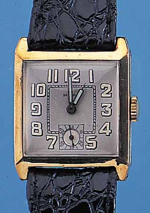 BULOVA HERRENARMBANDUHR, USA UM 1928, METALL-SCHARNIERGEH. VERG., SEITL. SCHMUCKGE- PR., AUF BODEN MONOGR. "WHS", BLATT PERF. ...