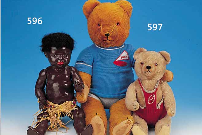 KONVOLUT 2 TEDDYBäREN, WOHL HERRMANN, 1 X 50 ER JAHRE, H. 44CM UND 1 X 70ER JAHRE, BAUM-WOLLE, H. CA. 70 CM, ALTERS- UND GEBRAUCHS- SPUREN, ...