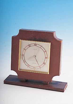 TISCHWECKER MIT 8-TAGE-WERK, SCHWEIZ FüR DEN SüDAMERIKANISCHEN MARKT, HIER FüR MAPPIN & WEBB, BUENOS AIRES, METALLGEH. LEDERBEZ., VERS. ...