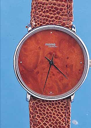 MOMO HERRENARMBANDUHR, REF.-NR. M0689A, SCHWEIZ UM 1992, EDELST. POL., FLACH, WASSER- GESCH., MINERALFLACHGL., ...