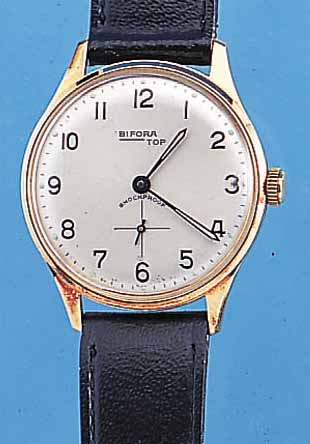 KONVOLUT: 4 ARMBANDUHREN, DEUTSCHLAND, UNGETR. LAGERW., NACH GESCHäFTSAUFL., FERTI- GUNG CA. 1969, ALLE LEDERB., 2X DIGITALANZ., BEZ. ...