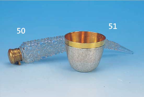 STURZBECHER, HANAU, N. VORBILD THüRINGEN, UM 1890, SILBER, Z.T. VERGOLDET, H. 6 CM, D. 7 CM