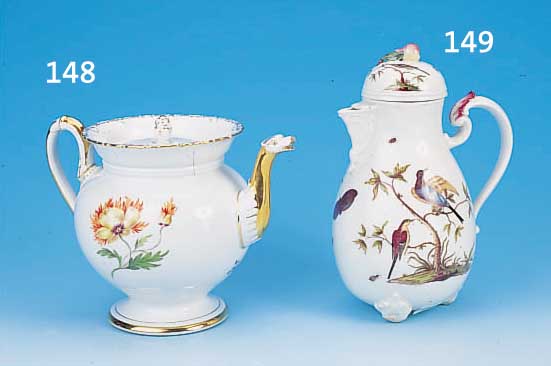 KANNE, LUDWIGSBURG, UM 1770, PORZELLAN, SEHR SCHöNE BEMALUNG VON BESTER QUALITäT, BEIDSEITIG JE ZWEI VöGEL IN GEäST UND INSEK- TEN, ...