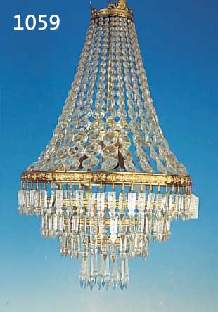 DECKENLüSTER, WOHL FRANKREICH, MITTE 20. JH., REICHE PRISMENGEHäNGE, DREI BRENNSTELLEN, H. OHNE KETTE CA. 70 CM, D.37 CM, FUNKTION ...