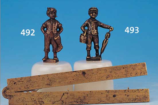 ARTILLERISTISCHER PROPORTIONALRECHENZIRKEL, BAROCK, UM 1750, MESSING, BEIDSEITIG FILI- GRAN GRAVIERTE SKALENSYSTEME, AUFSCHLAGBAR, GERäT ZUM ...