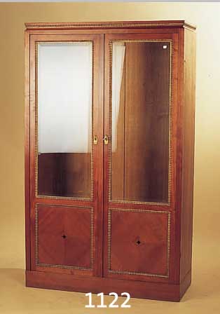 SCHRANK, DEUTSCH, UM 1900, MAHAGONIFURNIER, GLASEINSäTZE FACETTIERT, KL. INTARSIEN, 159 X 95 X 39 CM, GEBRAUCHSSPUREN, VIER ...