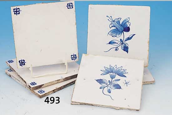 30 FLIESEN, HOLLAND, 1870-90, KERAMIK, 13 X 13 CM, BLUMEN UND BAUMMOTIV, L. ALTERS- SPUREN