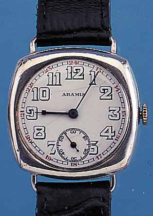 ARAMIS HERRENARMBANDUHR, SCHWEIZ UM 1925, 900ER SILBER, CARREE-CAMBRE, BODEN U. GLASR. GEDR., EMAILBL. FEIN HAARR., AUßEN ROT 13-24, KL. SEK., ...