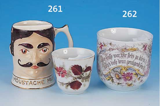 GROßE SCHNURRBARTTASSE, DEUTSCH, UM 1900, PORZELLAN, BUNTER BLUMENDEKOR, H. CA. 11 CM
